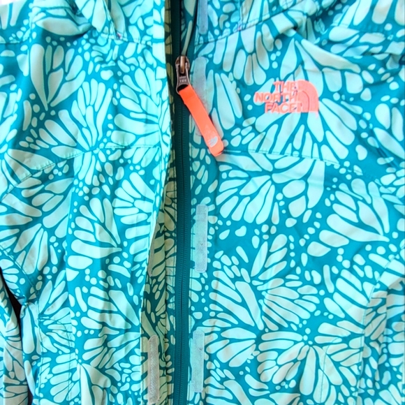 The North Face Dry Vent Lightweight Girls Jacket - Picture 4 of 9